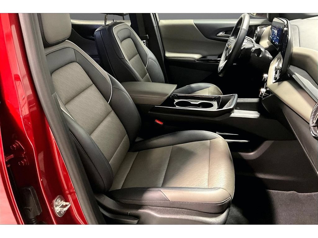 Used 2025 Chevrolet Equinox LT w/ Convenience Package II AWD/4WD image 9