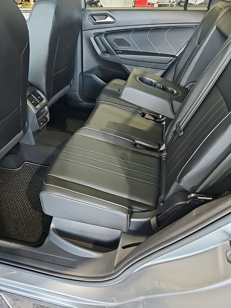 Used 2022 Volkswagen Tiguan SE image 22