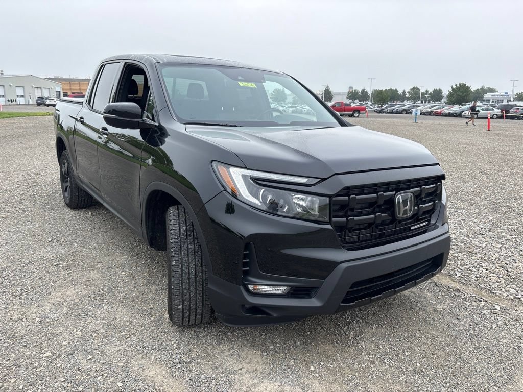 Used 2025 Honda Ridgeline Black Edition image 13