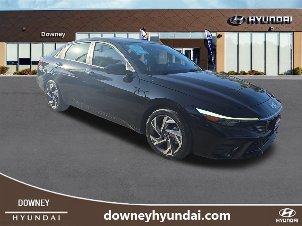 Used 2025 Hyundai Elantra Sport FWD image 7