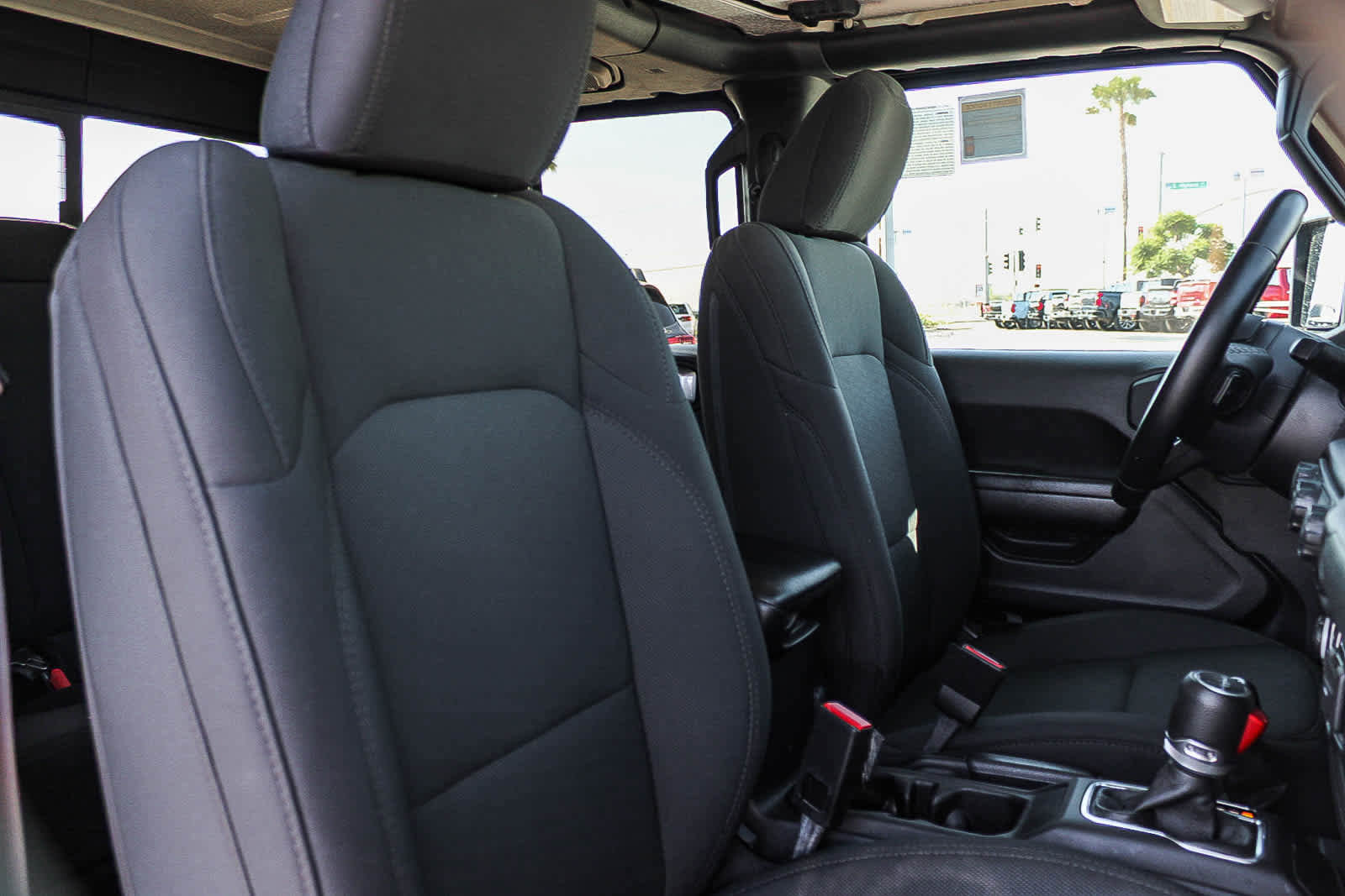 Used 2021 Jeep Gladiator Sport image 16