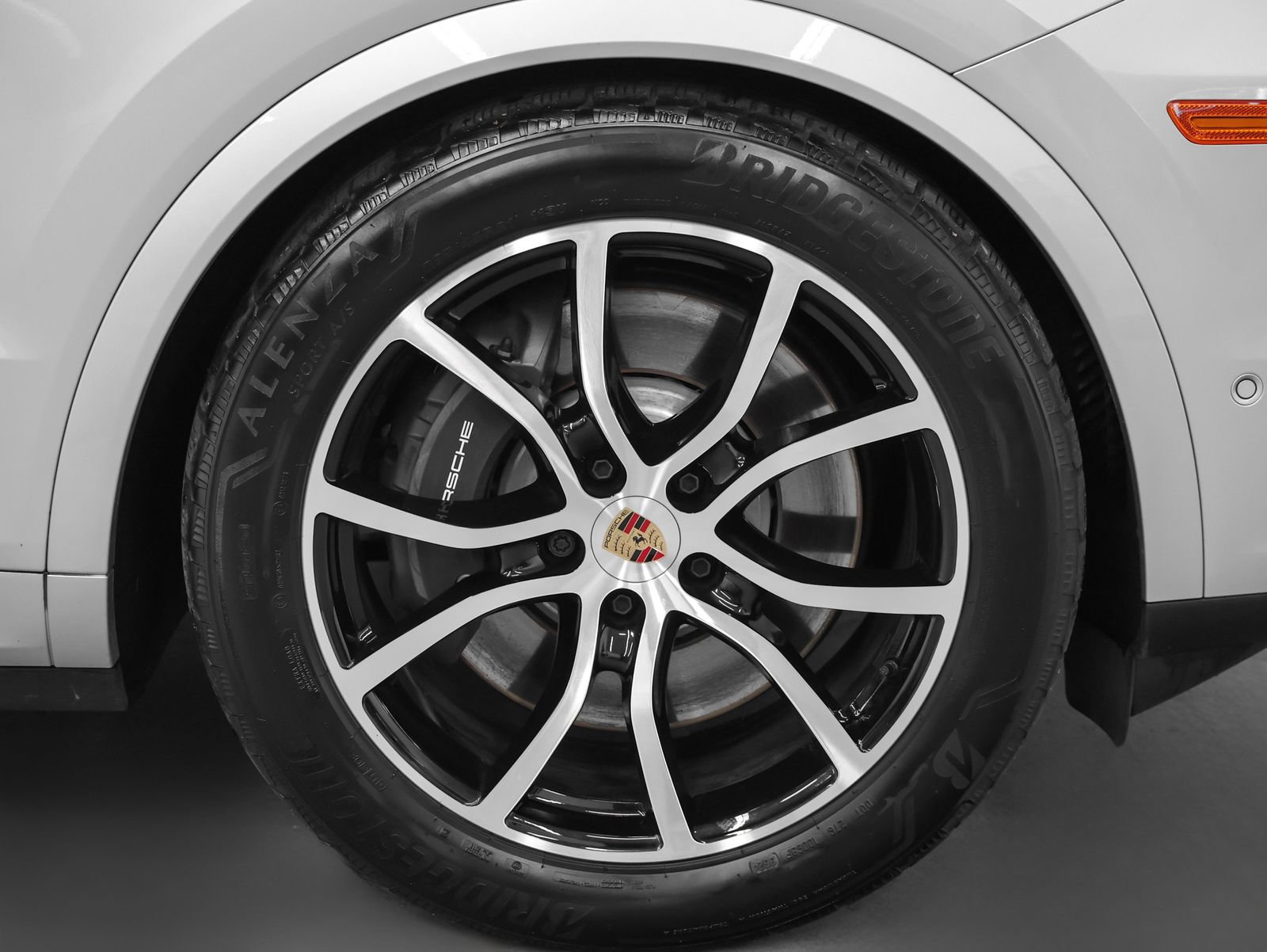 Certified 2025 Porsche Cayenne E-Hybrid image 16