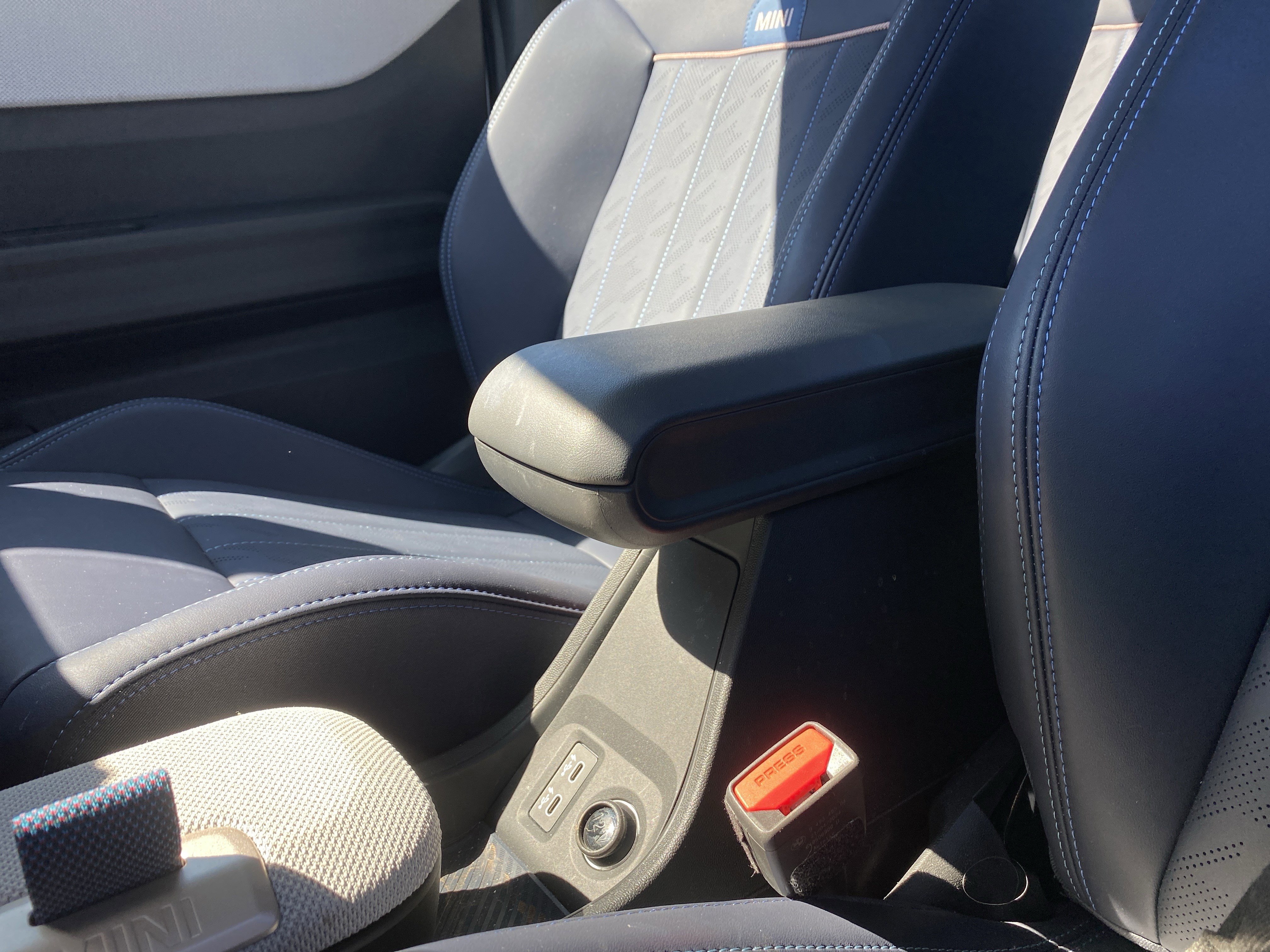 Certified 2025 MINI Cooper S image 35