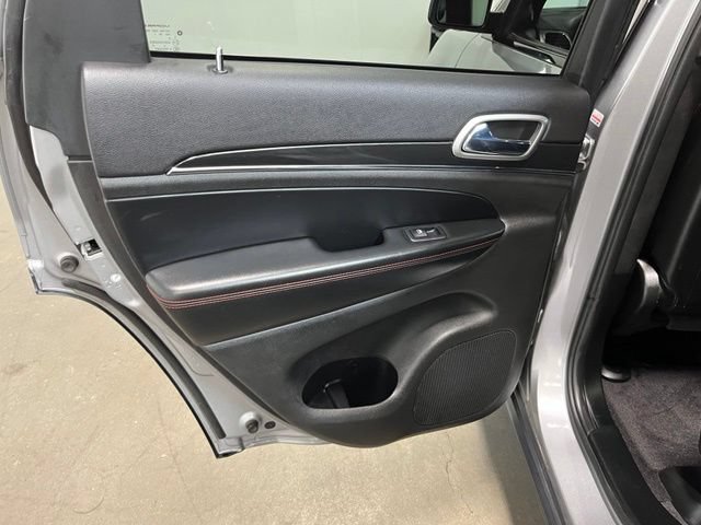 Used 2018 Jeep Grand Cherokee Trailhawk AWD/4WD image 19