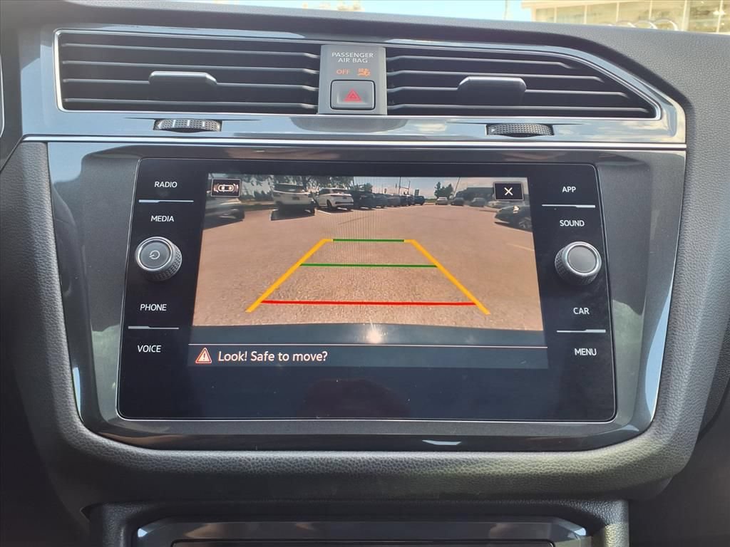 Used 2022 Volkswagen Tiguan SE R-Line AWD/4WD image 18