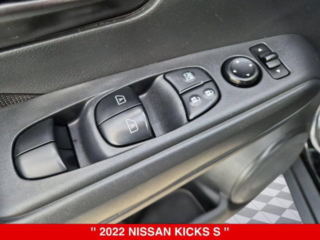 Certified 2022 Nissan Kicks S FWD image 14