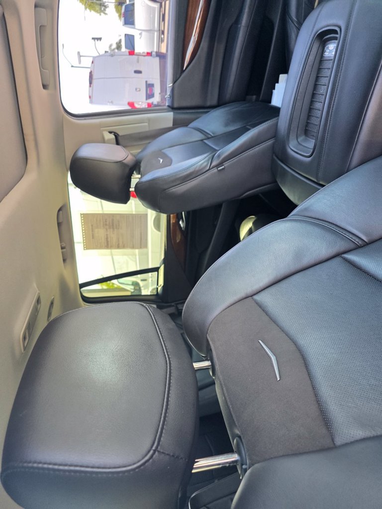 Used 2020 Cadillac Escalade Luxury RWD image 22