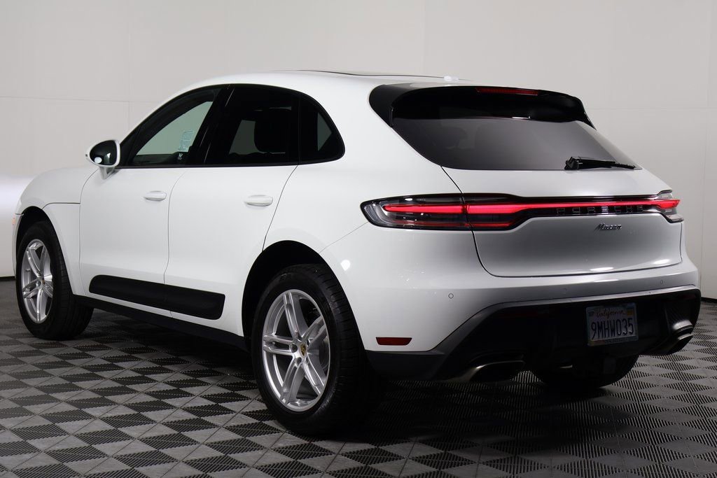 Used 2024 Porsche Macan AWD/4WD image 6
