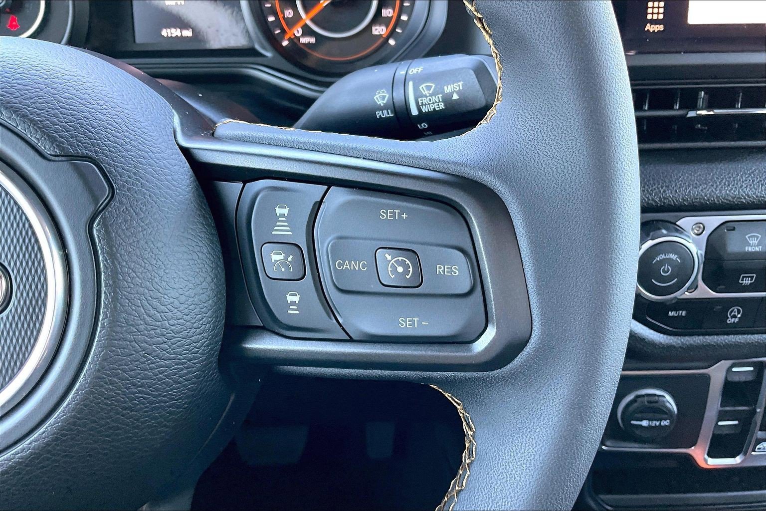 Used 2025 Jeep Wrangler Sport S image 18
