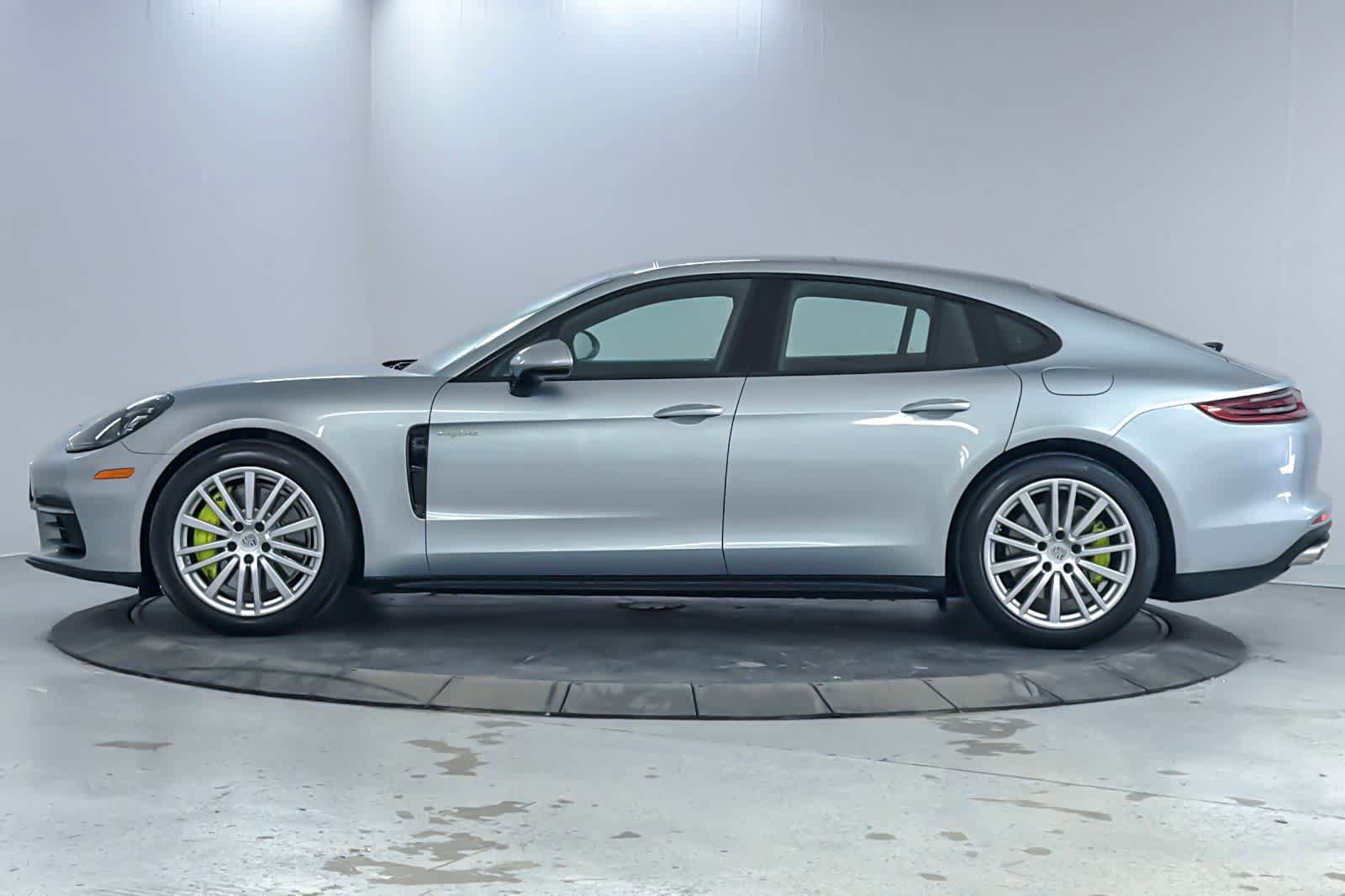 Used 2019 Porsche Panamera 4 w/ Premium Package AWD/4WD image 5