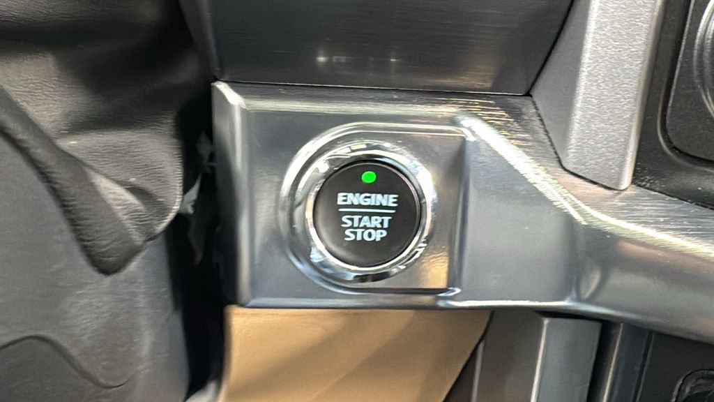 Used 2022 Ford F150 Lariat image 26