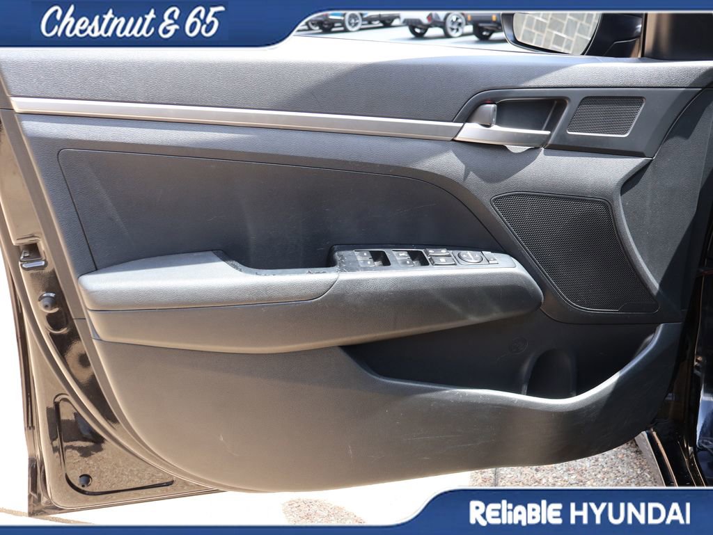 Used 2019 Hyundai Elantra SE w/ Cargo Package FWD image 21