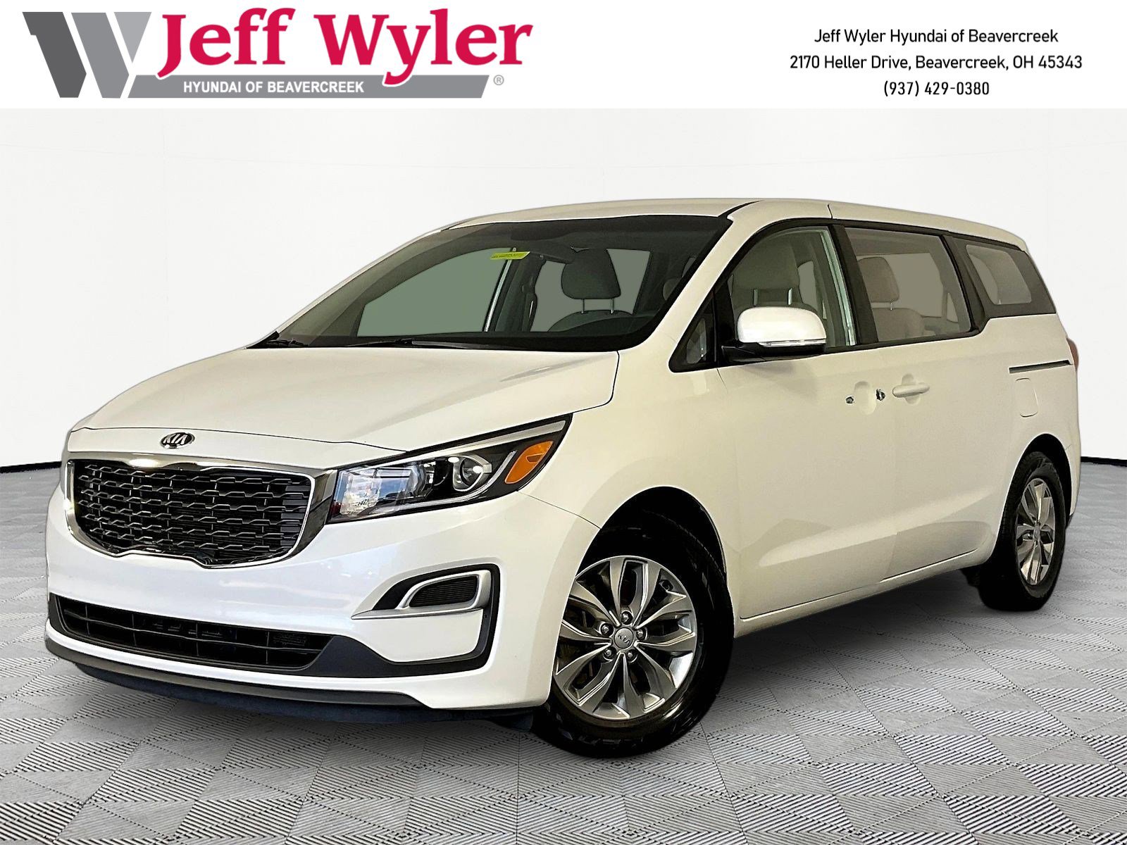 Used 2020 Kia Sedona L FWD image 1