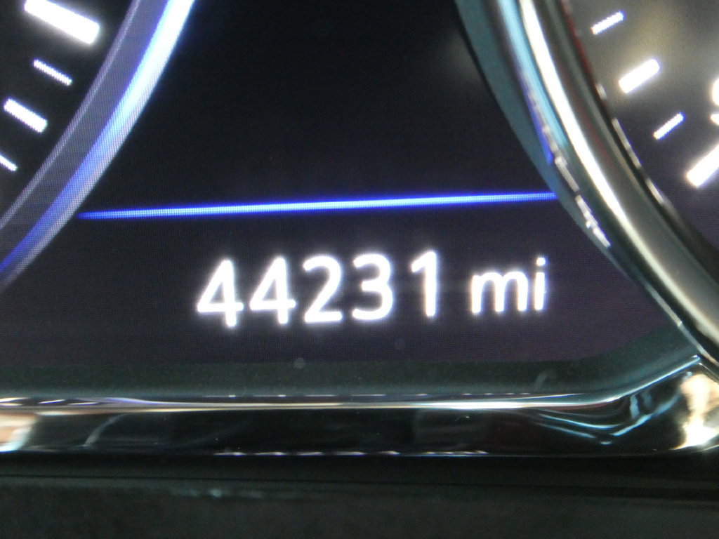 Certified 2024 GMC Terrain Denali w/ Denali Premium Package AWD/4WD image 38