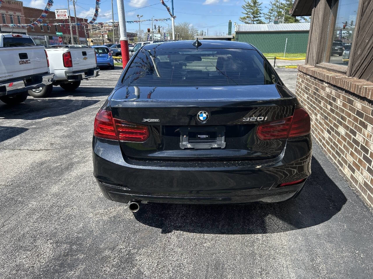 Used 2015 BMW 320i xDrive Sedan AWD/4WD image 3