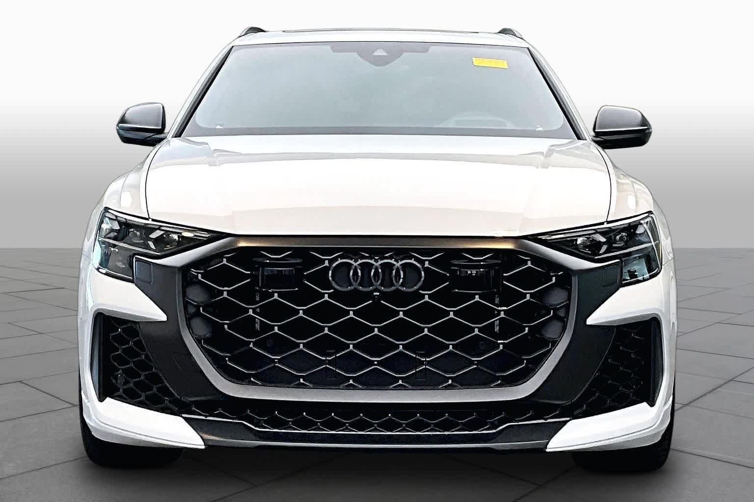 Used 2026 Audi RS Q8 performance AWD/4WD image 4