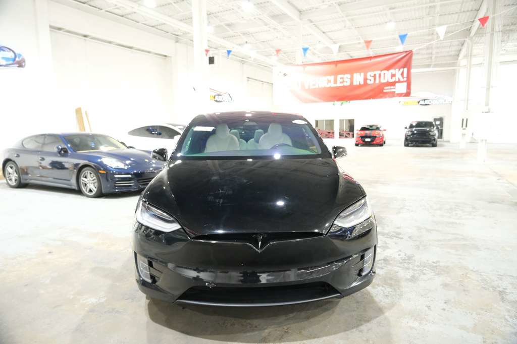 Used 2020 Tesla Model X Performance image 4
