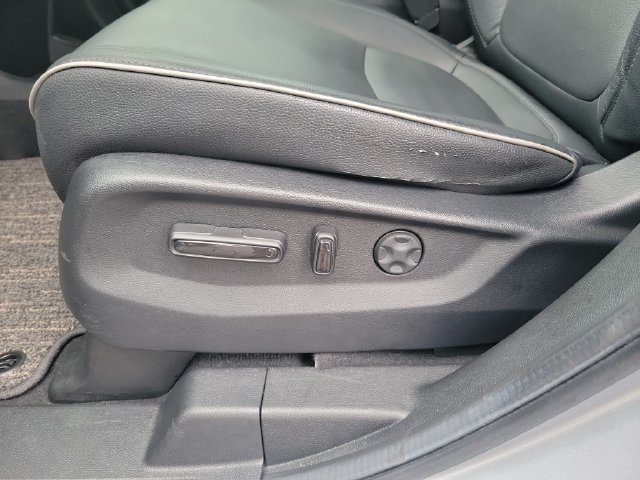 Used 2025 Honda Odyssey Touring image 17