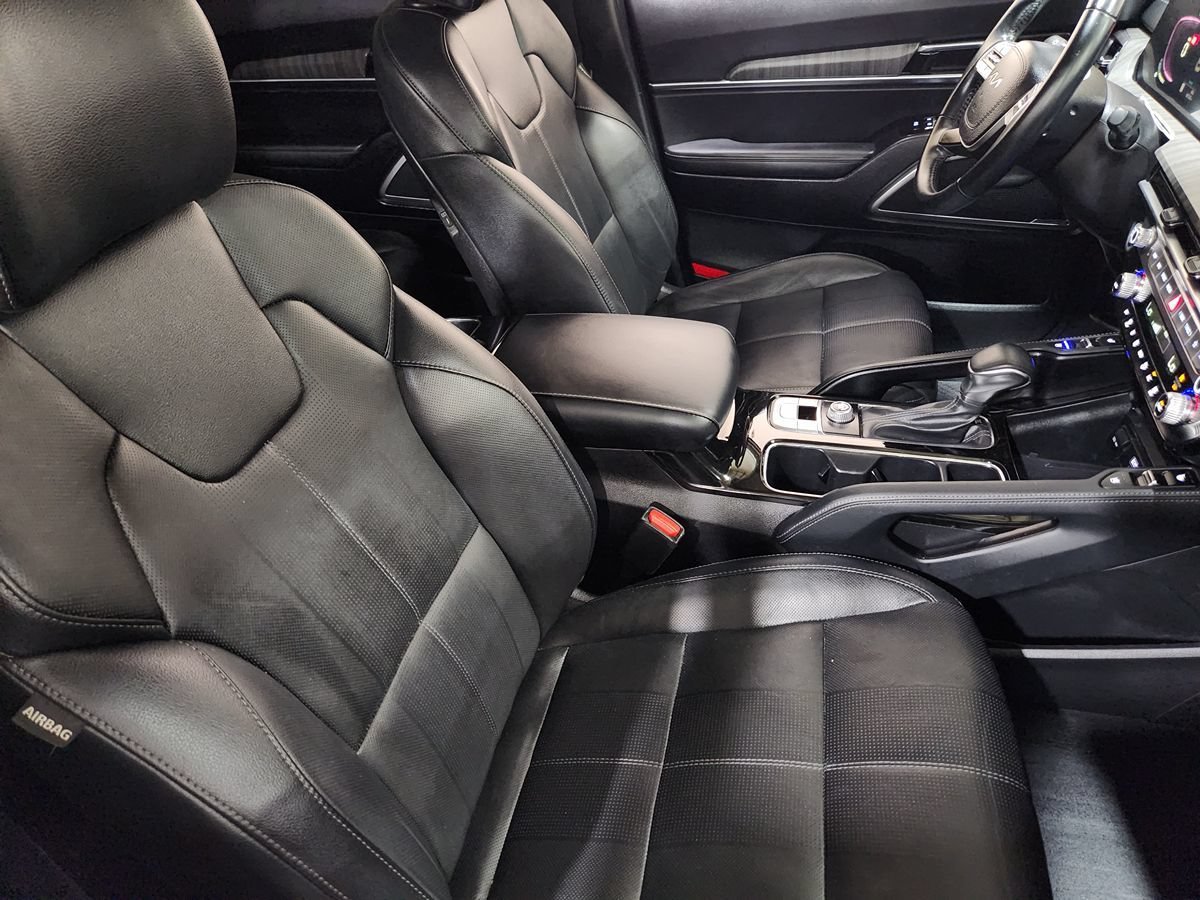Used 2024 Kia Telluride EX w/ EX Captain's Chair Package FWD image 31