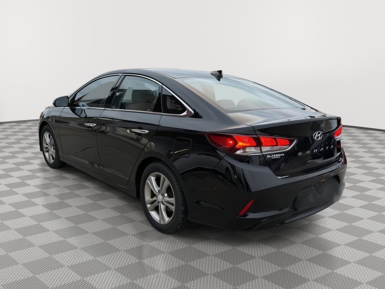 Used 2018 Hyundai Sonata Limited w/ Cargo Package image 5