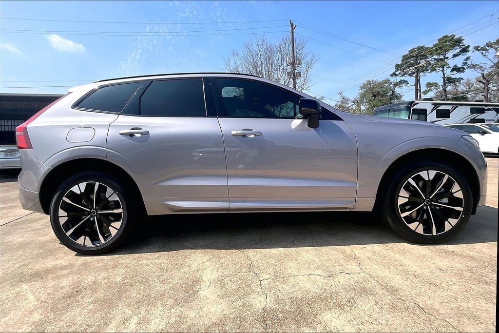 New 2026 Volvo XC60 B5 Plus w/ Protection Package Premier AWD/4WD image 22