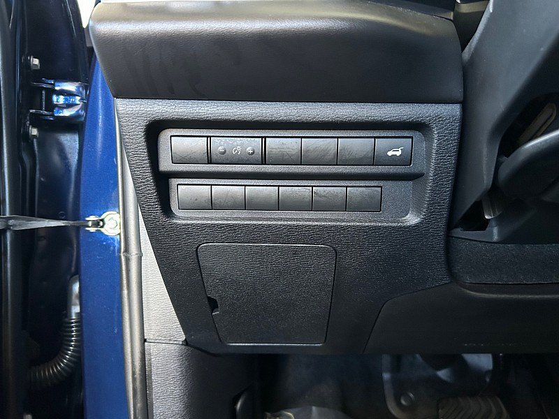 Used 2024 Mitsubishi Outlander AWD image 26