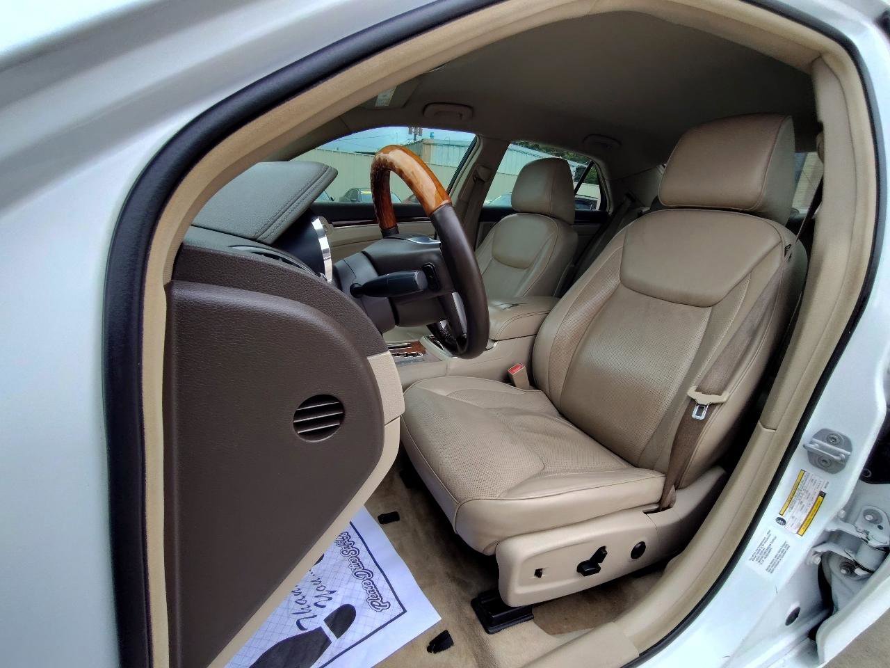Used 2011 Chrysler 300 Limited w/ Luxury Group RWD image 15