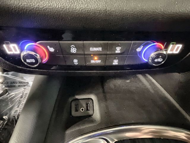 Used 2018 Buick Enclave Essence FWD image 19