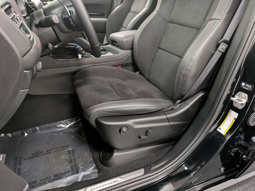 Used 2025 Dodge Durango GT image 9