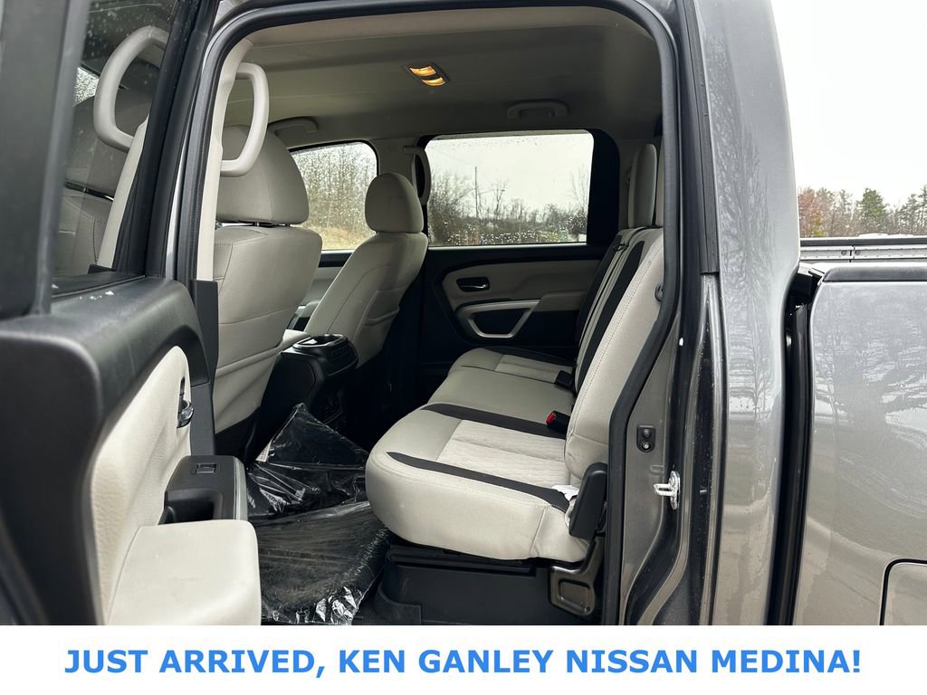 Certified 2024 Nissan Titan SV w/ SV Convenience Package image 15