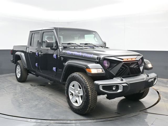 Used 2022 Jeep Gladiator Sport image 3