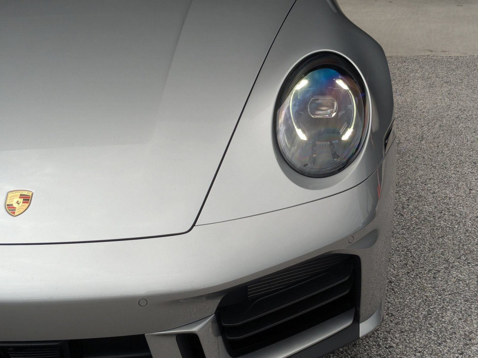 Certified 2025 Porsche 911 Carrera RWD image 13