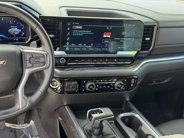 Used 2023 Chevrolet Silverado 1500 LTZ AWD/4WD image 20