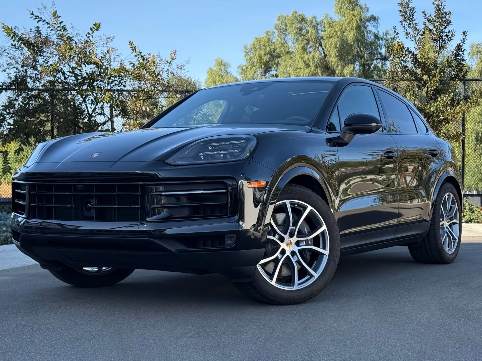 New 2025 Porsche Cayenne E-Hybrid Coupe AWD/4WD image 1