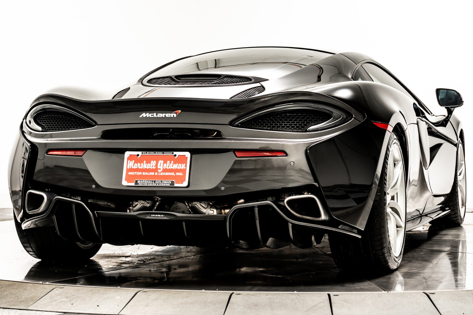 Used 2017 McLaren 570S image 9