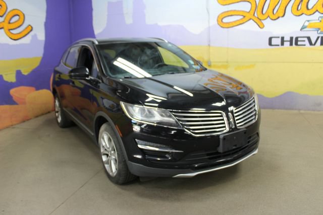 Used 2017 Lincoln MKC Select AWD/4WD image 2