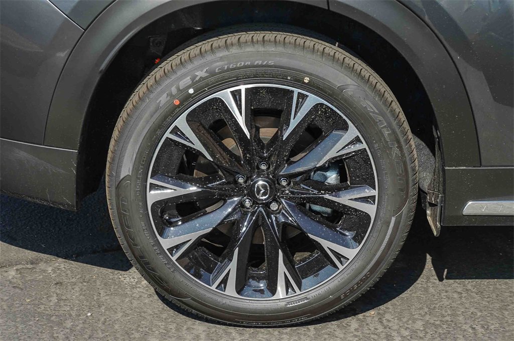 New 2025 MAZDA CX-90 Plug-In Hybrid w/ Premium Plus image 11