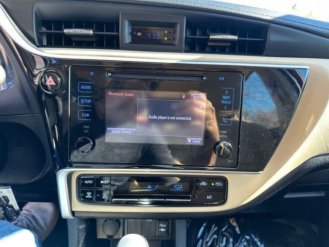 Used 2018 Toyota Corolla LE FWD image 34