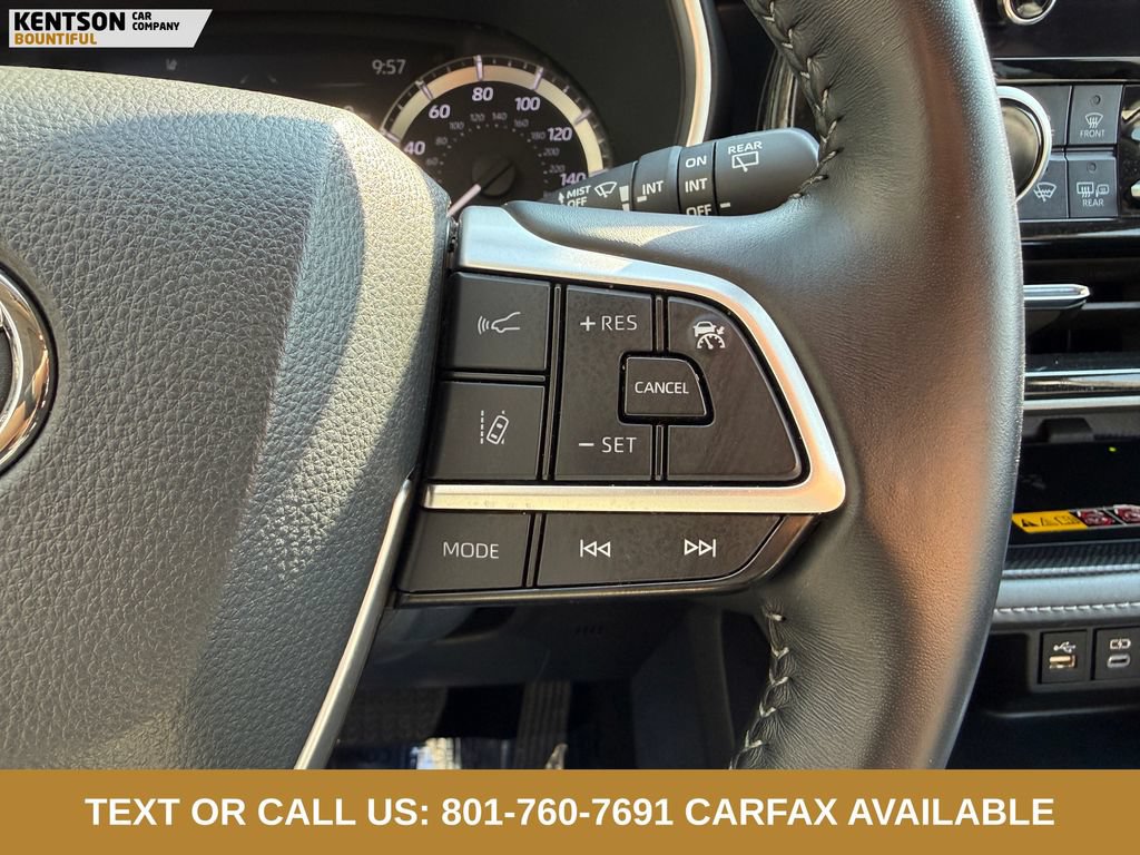 Used 2025 Toyota Highlander XLE AWD/4WD image 15