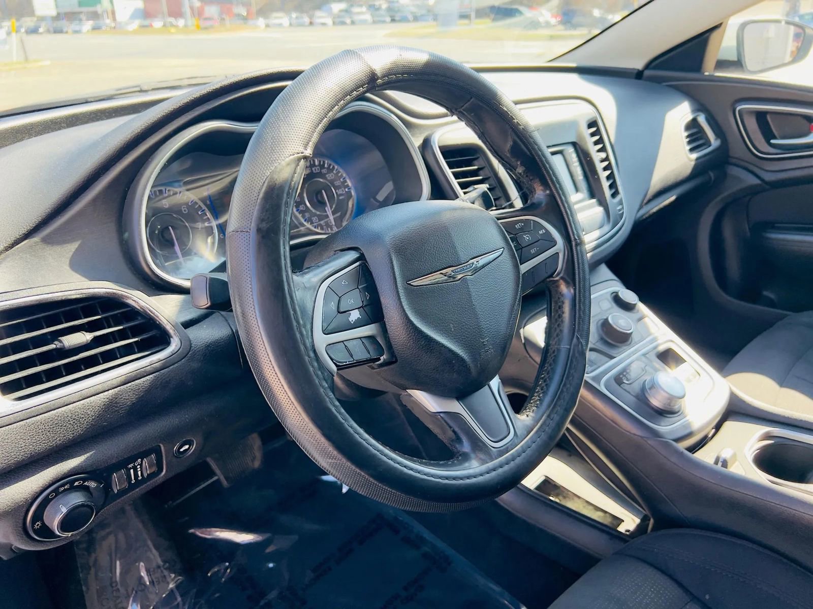 Used 2015 Chrysler 200 Limited w/ Convenience Group FWD image 21