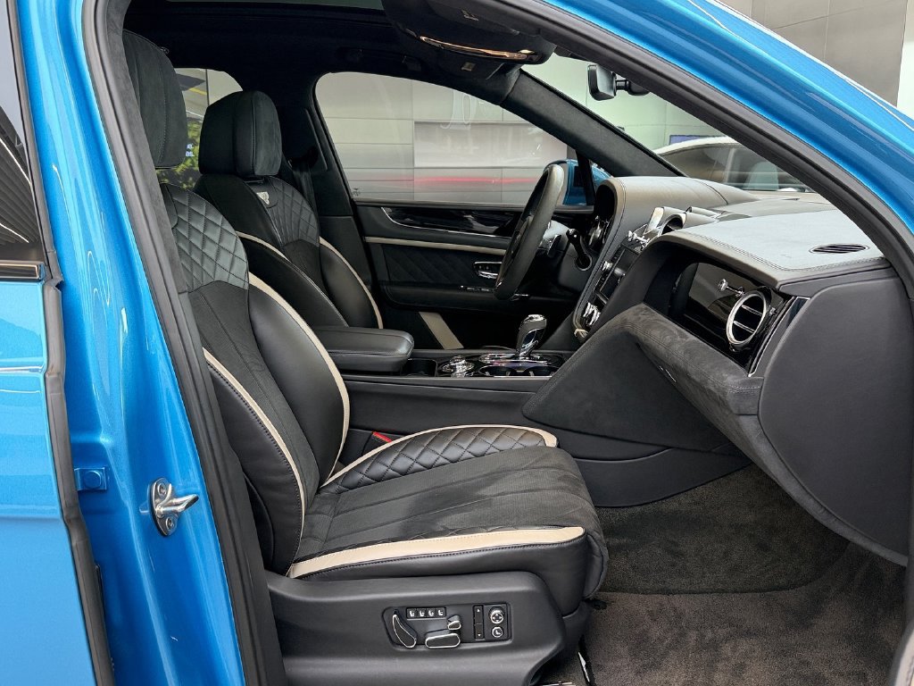 Used 2020 Bentley Bentayga Speed AWD/4WD image 18