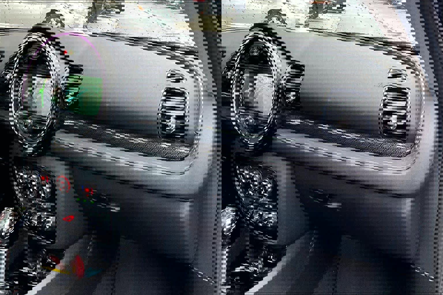 Used 2019 MINI Cooper Clubman S image 18