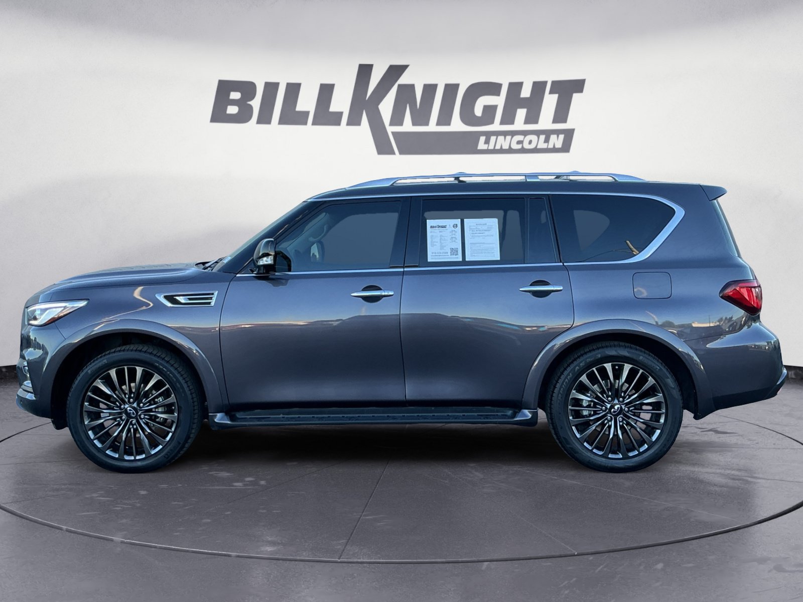 Used 2022 INFINITI QX80 Premium Select w/ Cargo Package RWD image 3