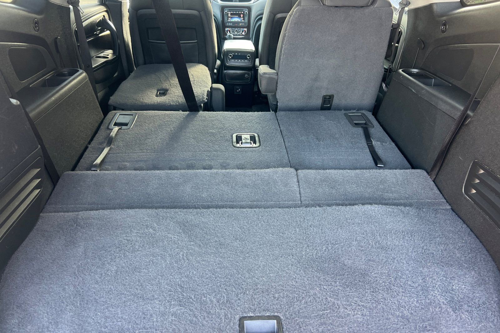 Used 2017 Chevrolet Traverse LT image 16