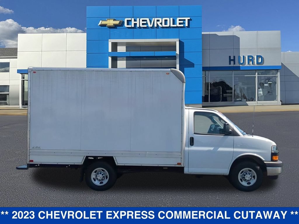 Used 2023 Chevrolet Express 3500 w/ Power Convenience Package RWD image 3