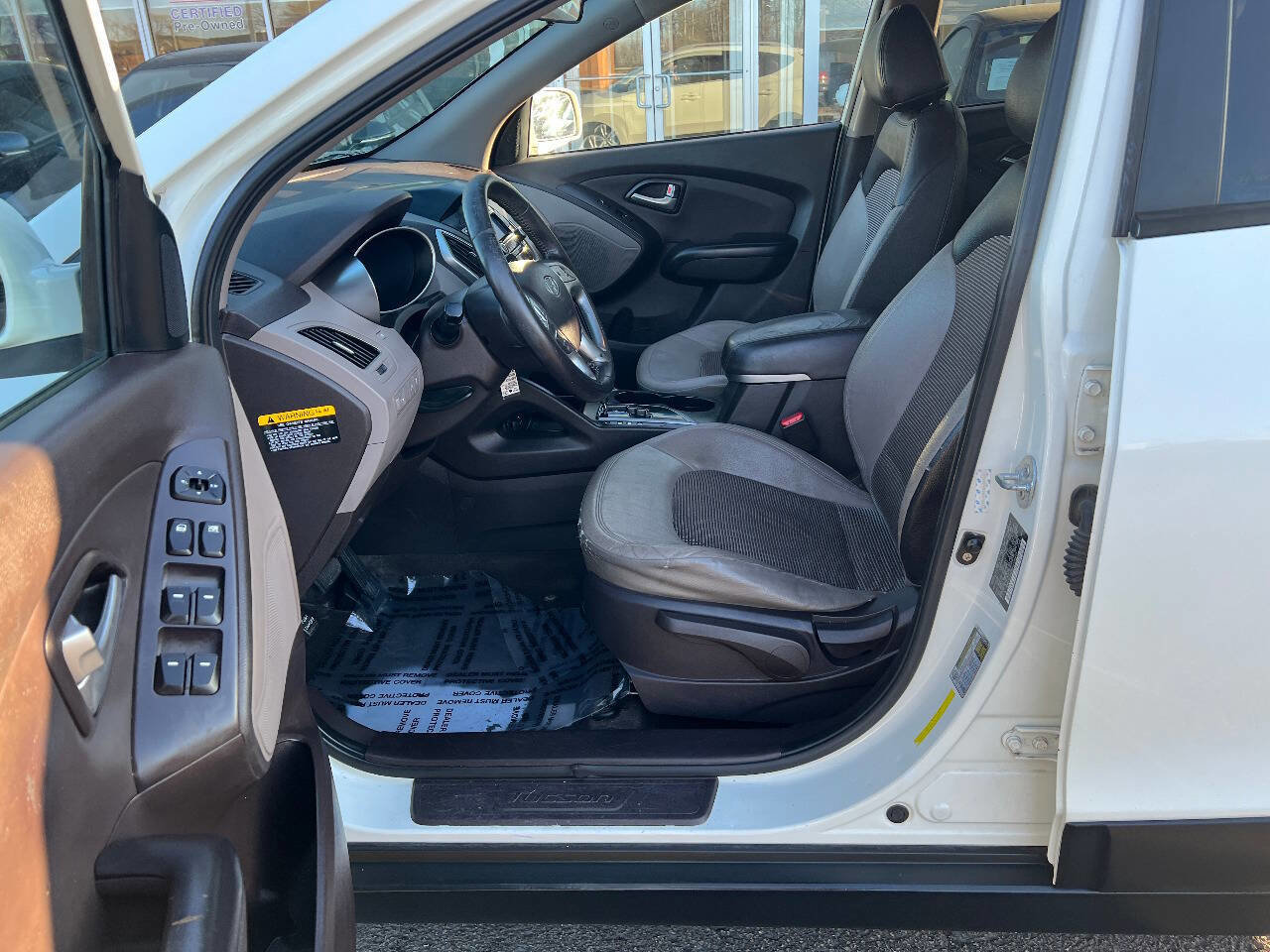 Used 2011 Hyundai Tucson GLS image 19
