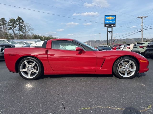 Used 2005 Chevrolet Corvette Coupe w/ Preferred Equipment Group image 3