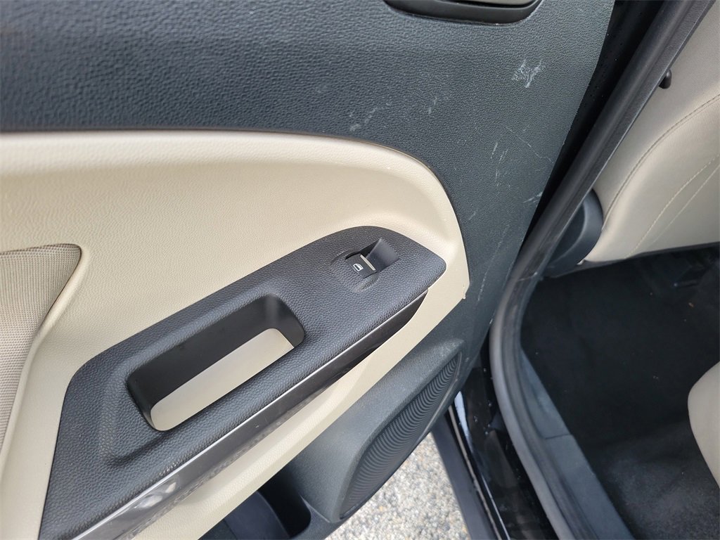 Used 2020 Ford EcoSport SE w/ SE Convenience Package image 10