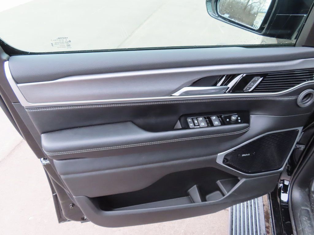 New 2026 Jeep Grand Wagoneer L Limited AWD/4WD image 27