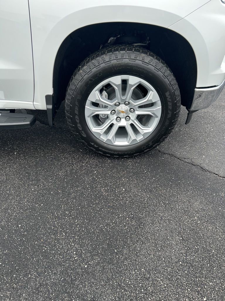 New 2026 Chevrolet Silverado 1500 LTZ image 19